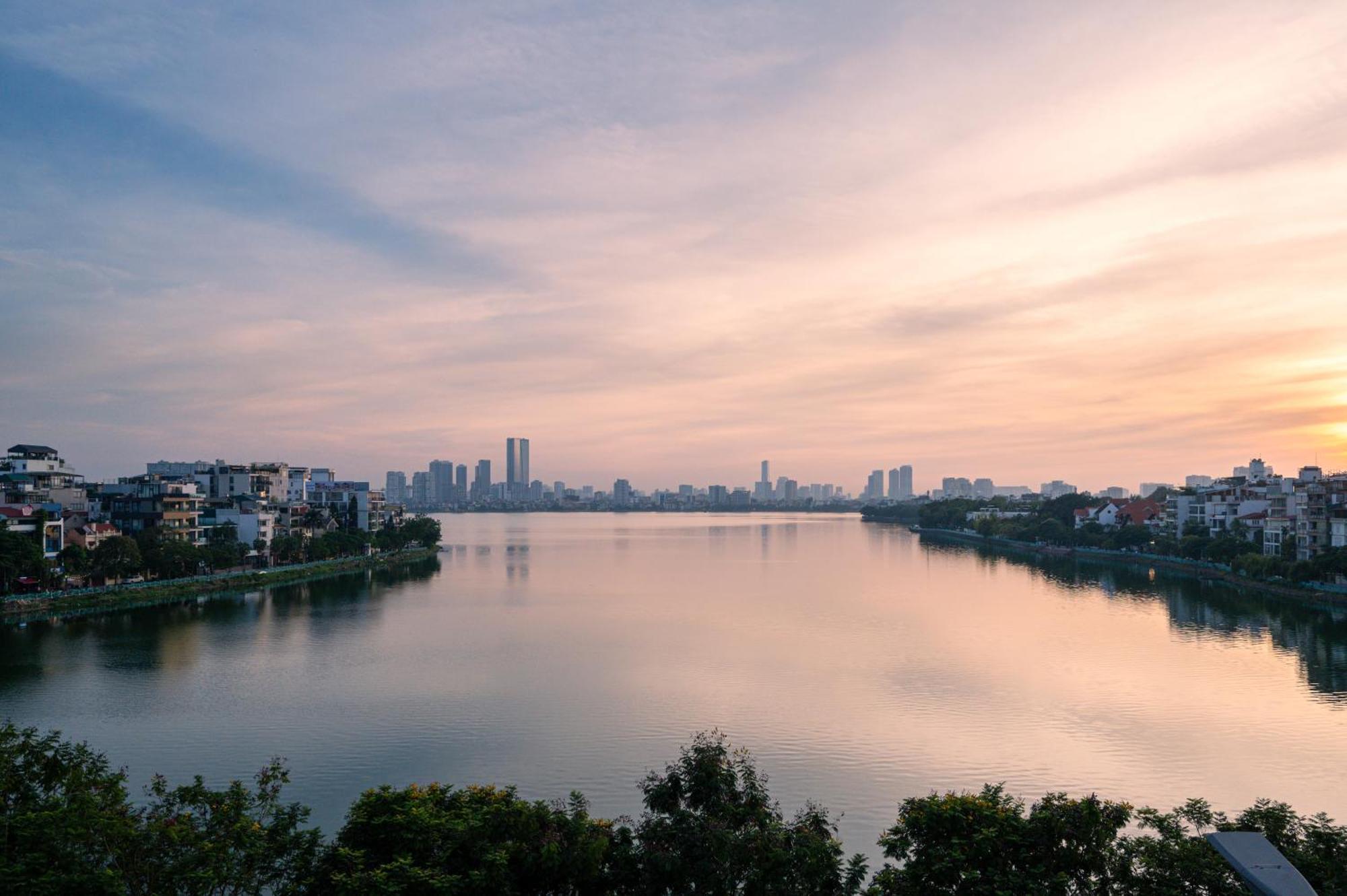 Luxe Paradise Suites Xuan Dieu Hanoi Exterior photo