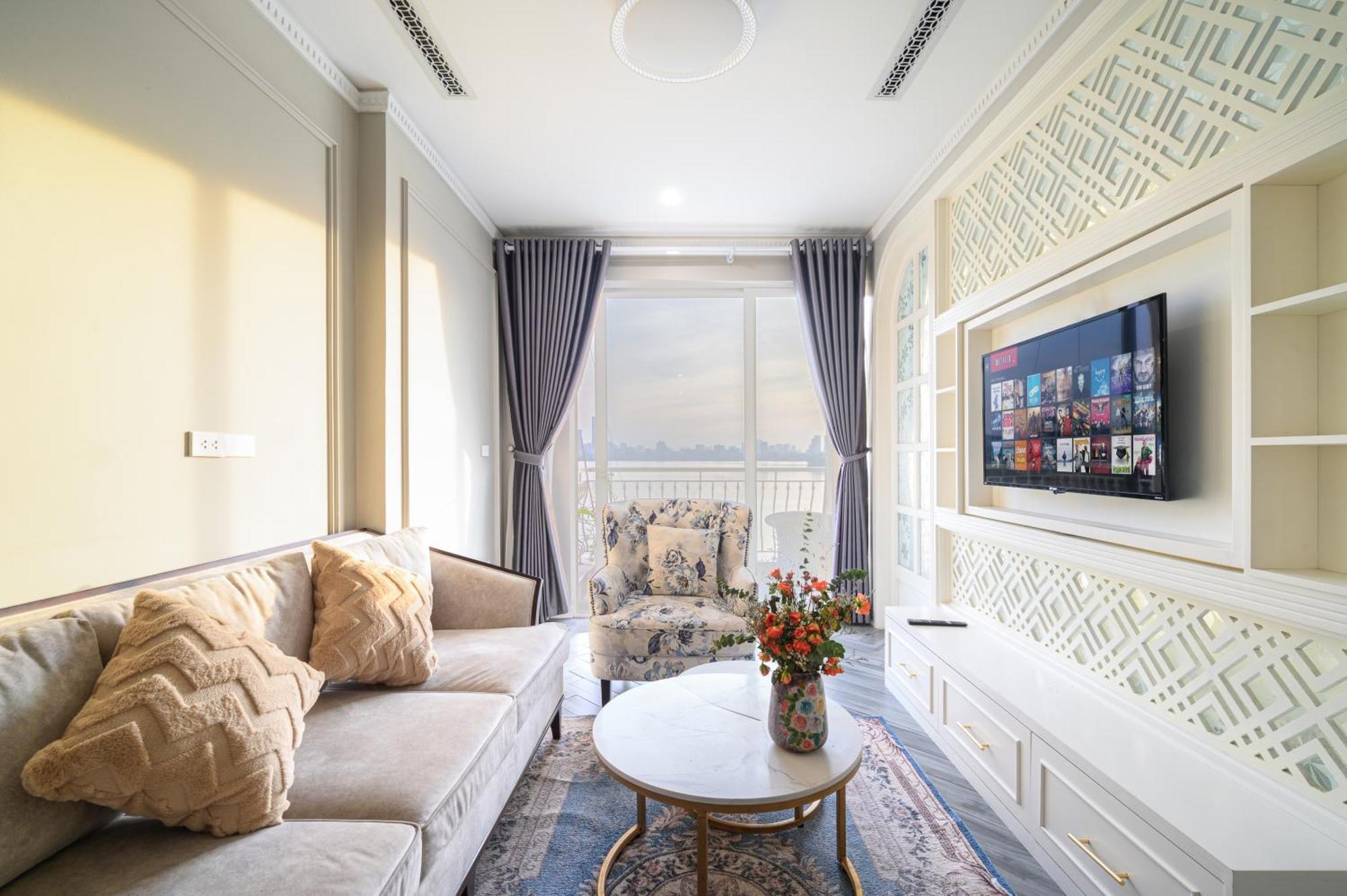 Luxe Paradise Suites Xuan Dieu Hanoi Exterior photo